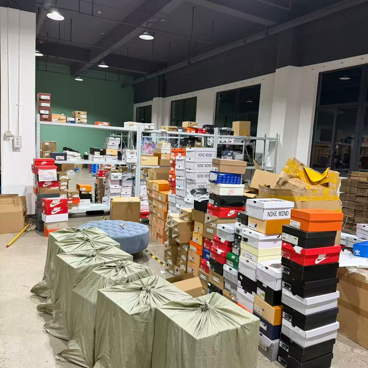Kickrebel warehouse stock