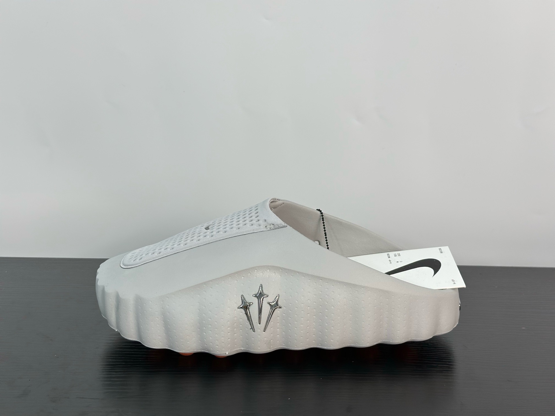 Nike Mind 001