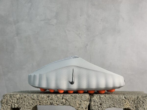 Nike Mind 001