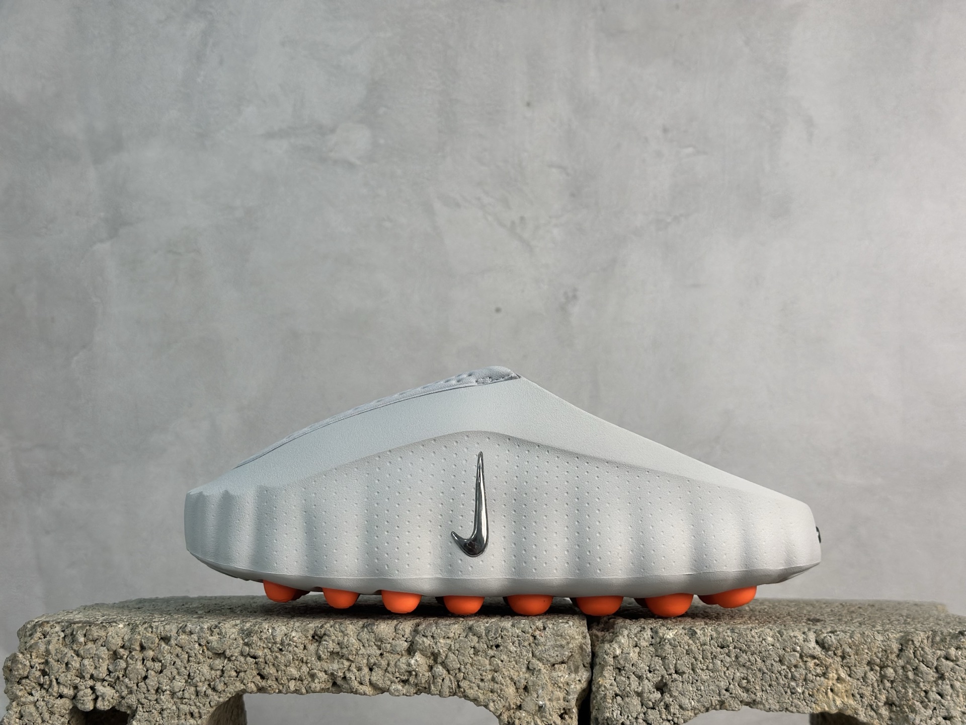 Nike Mind 001