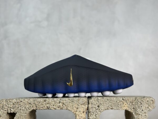 Nike Mind 001