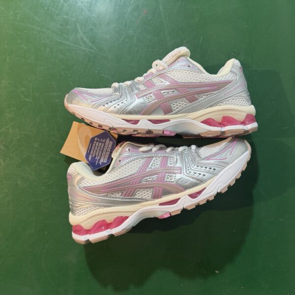 Asics Gel-Kayano 14 Pale pink