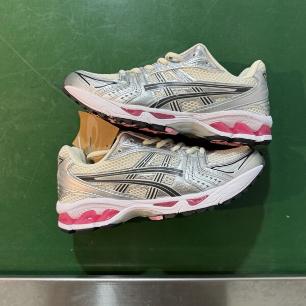 Asics Gel-Kayano 14 Sweet pink