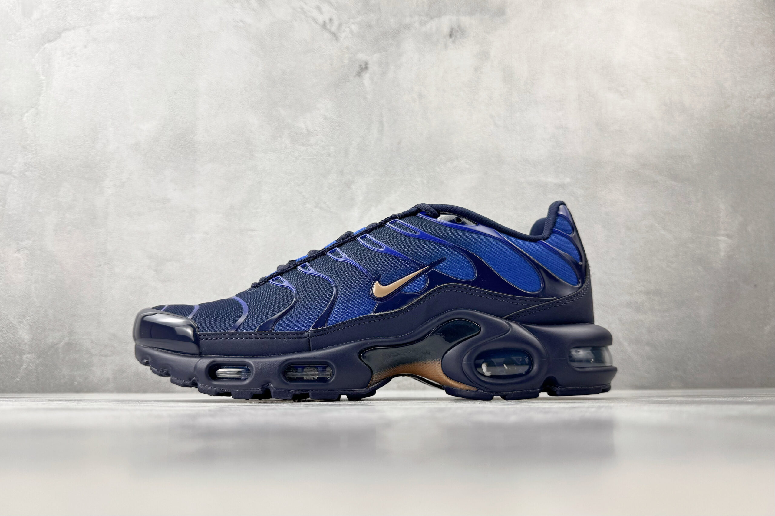 Nike Air Max Plus Blue and yellow