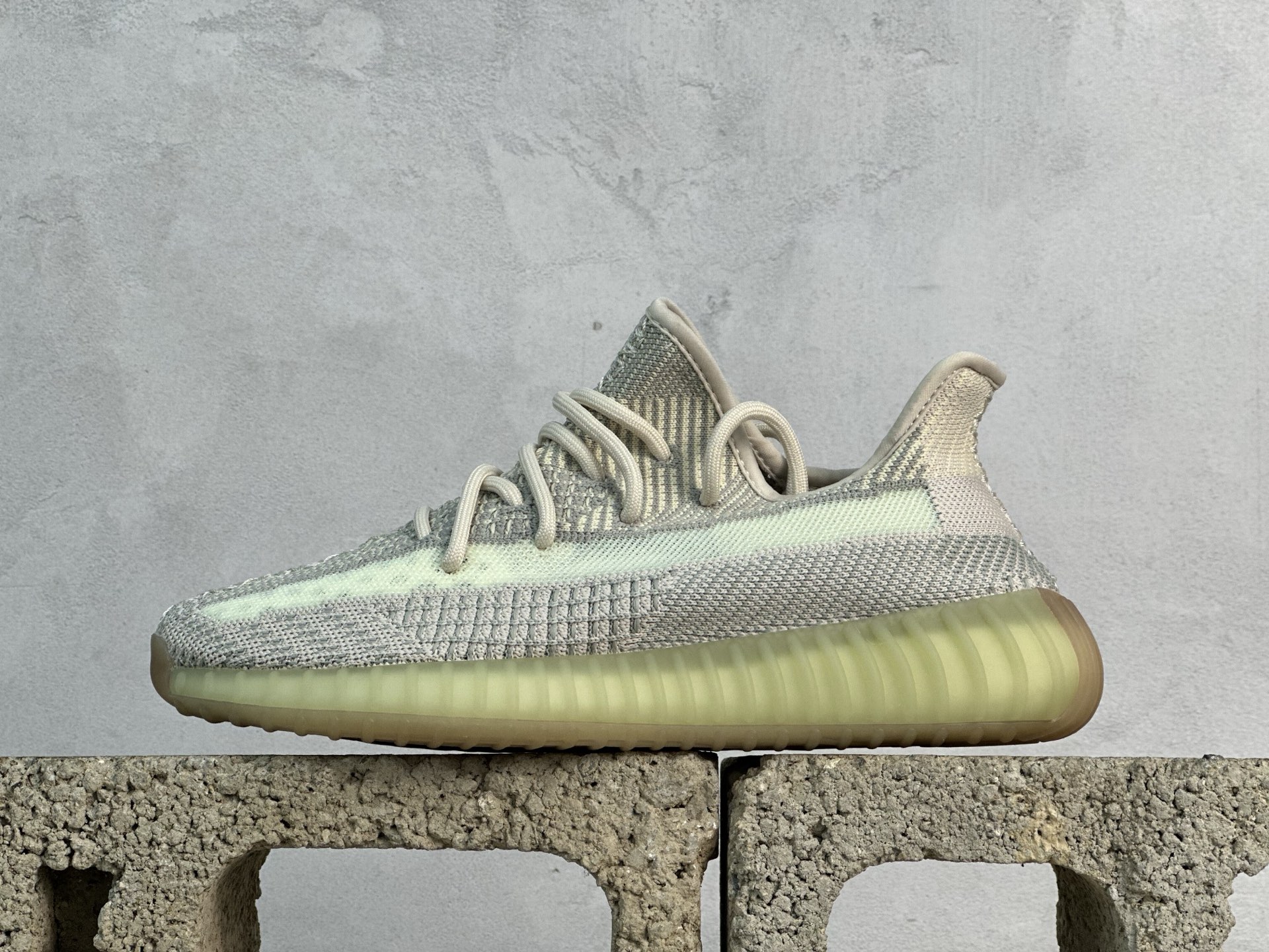 Yeezy Boost 350 V2