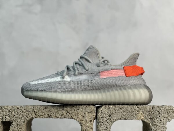 Yeezy Boost 350 V2
