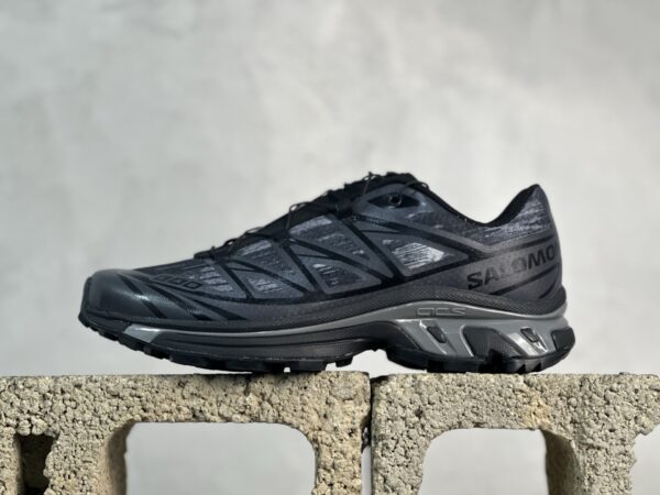 SALOMON XT-6